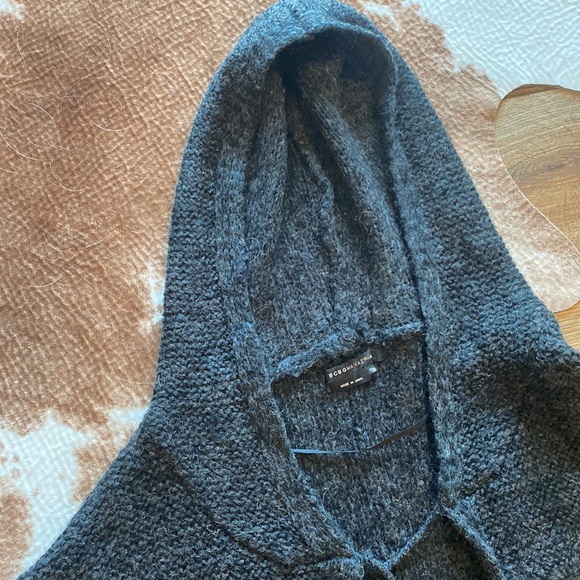 BCBG Maxazria oversized poncho/cardigan/sweater - Picture 3 of 9